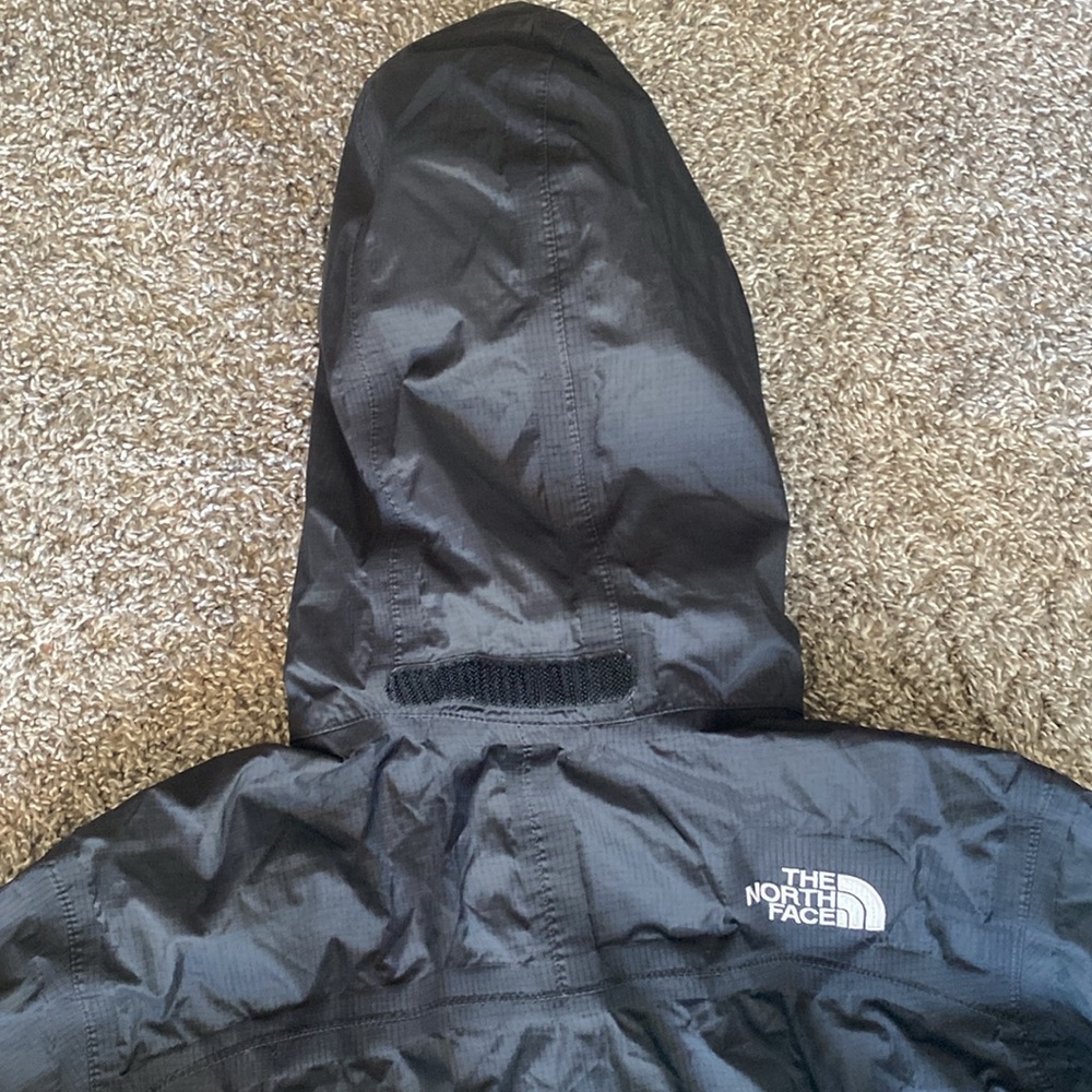 The North Face Black Hooded Big Boys Waterproof Rain Jacket, Boy’s L - Picture 15 of 16